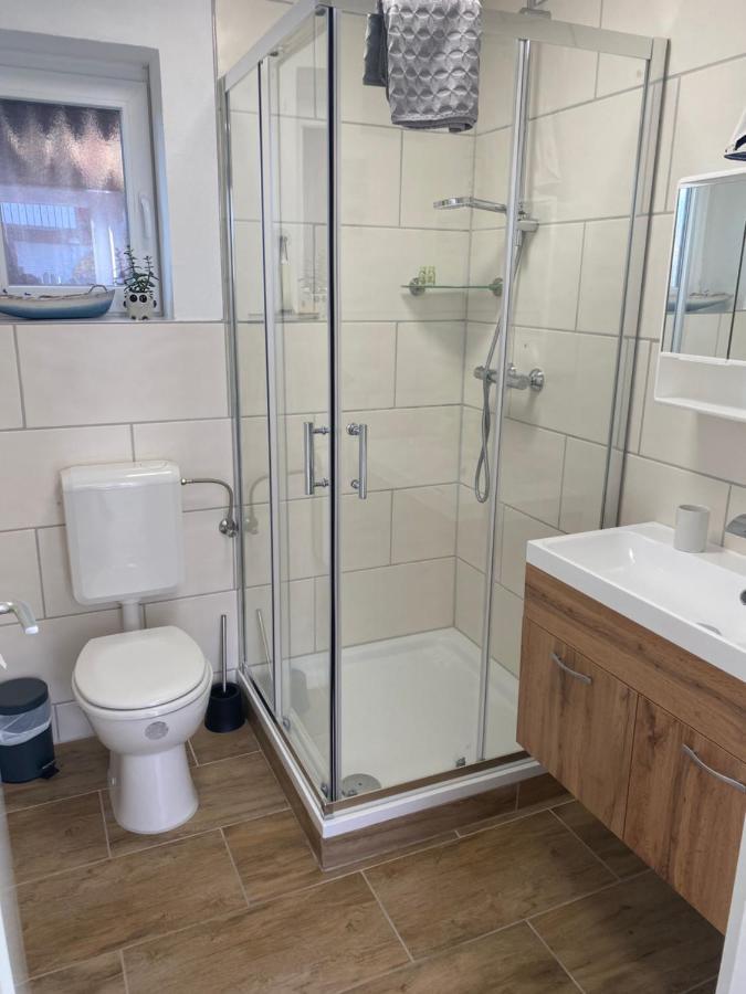 Gaestezimmer Luetje Wattwurm Apartment Dornumersiel Ngoại thất bức ảnh